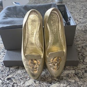 Alexander McQueen gold skull loafers size 37